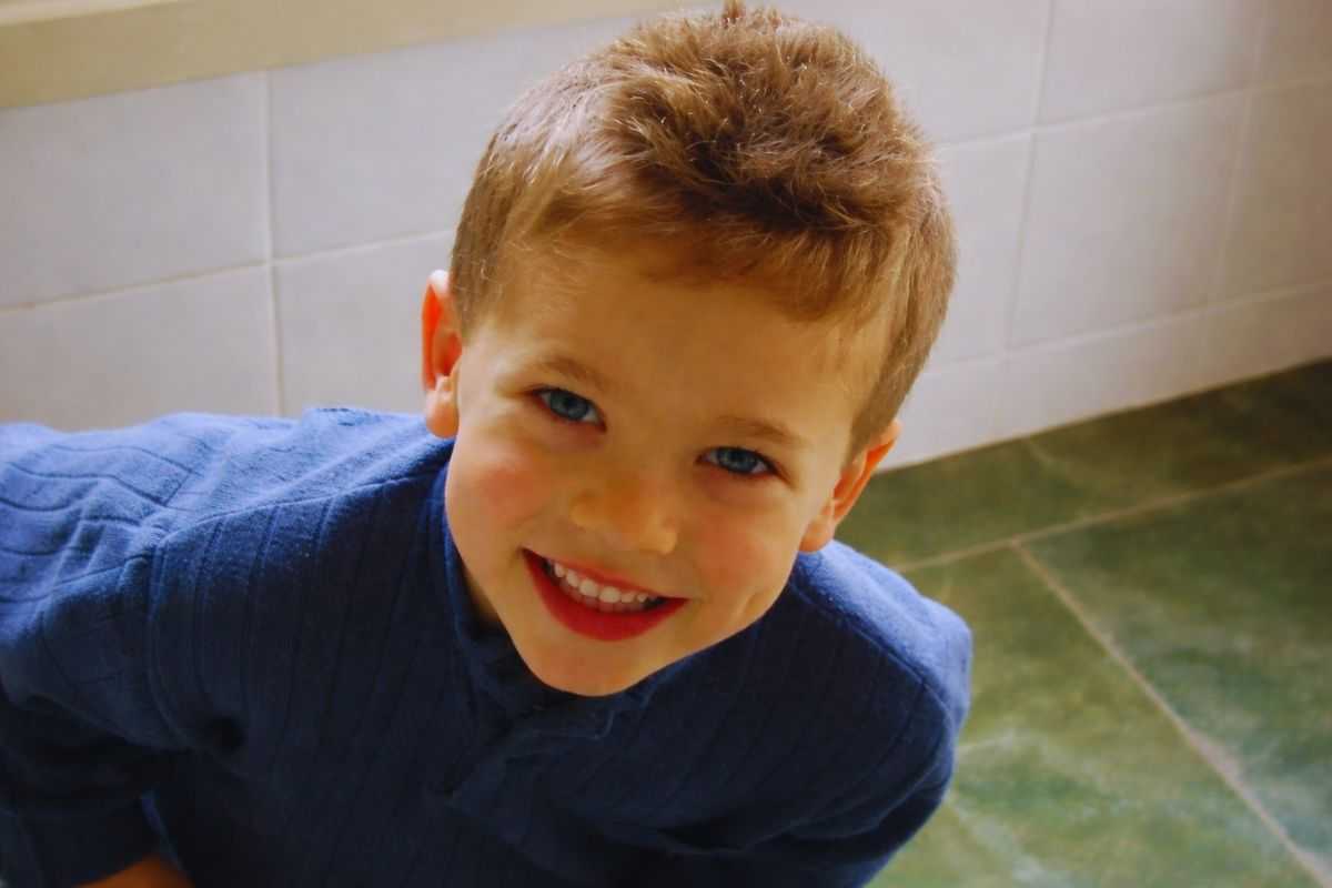 Una foto che mostra 13 Pietro Morandi da bambino